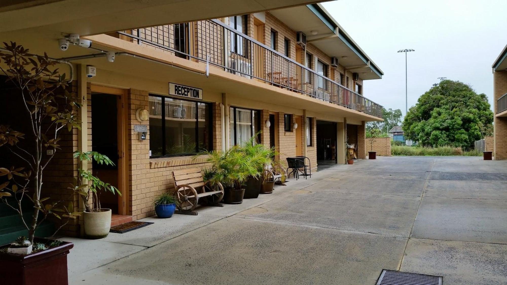 Vista Exterior River Street Motel