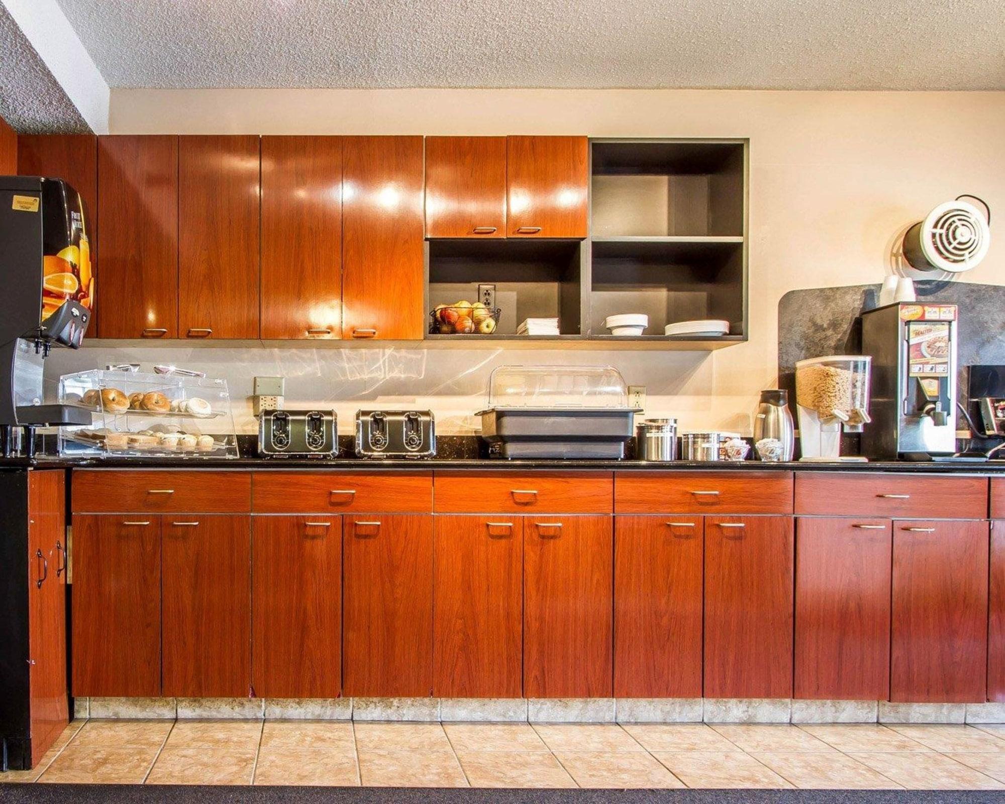 Restaurant Econo Lodge Freeport - Brunswick Area