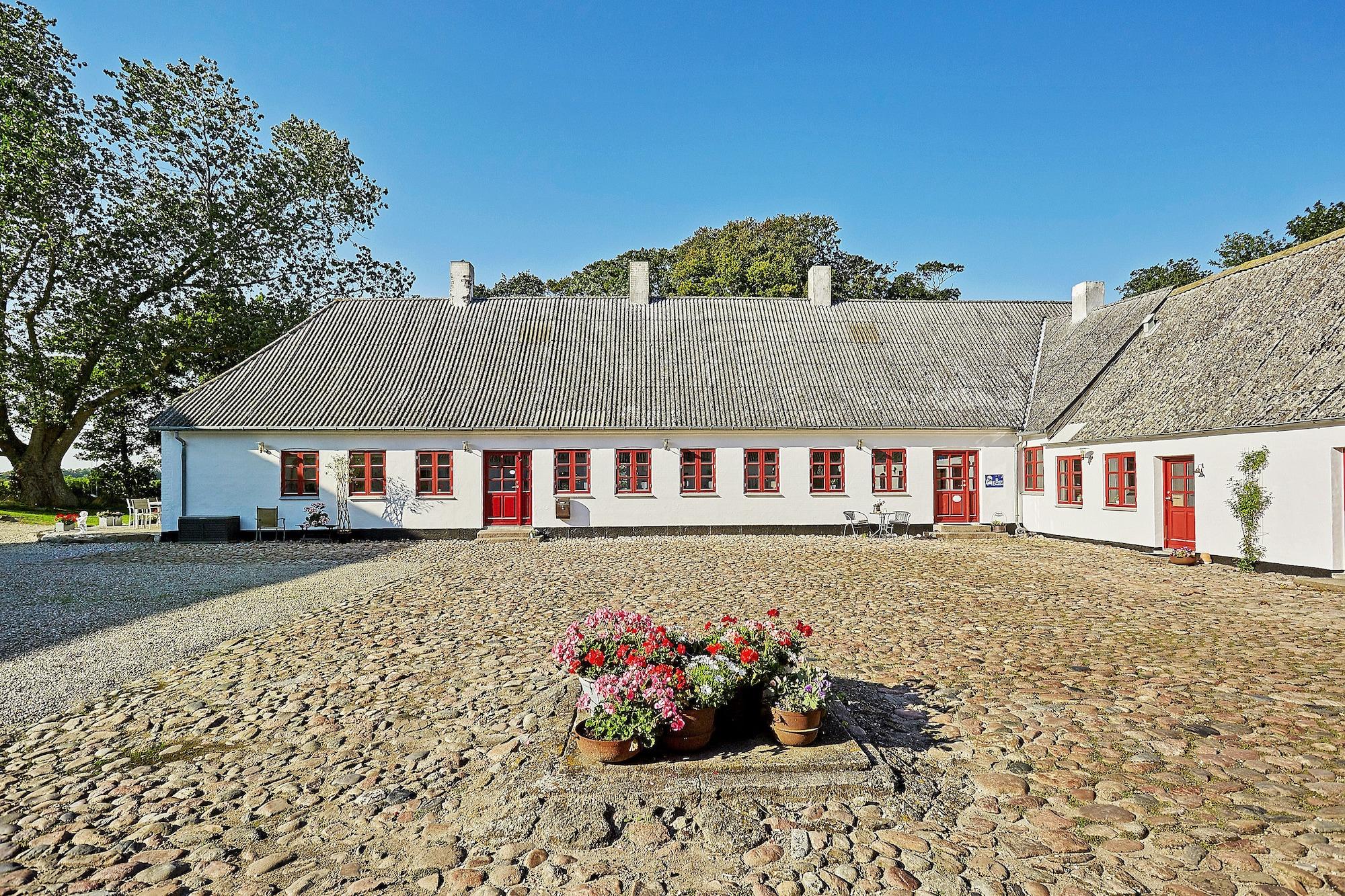 Varios Bed and Breakfast Åløkke