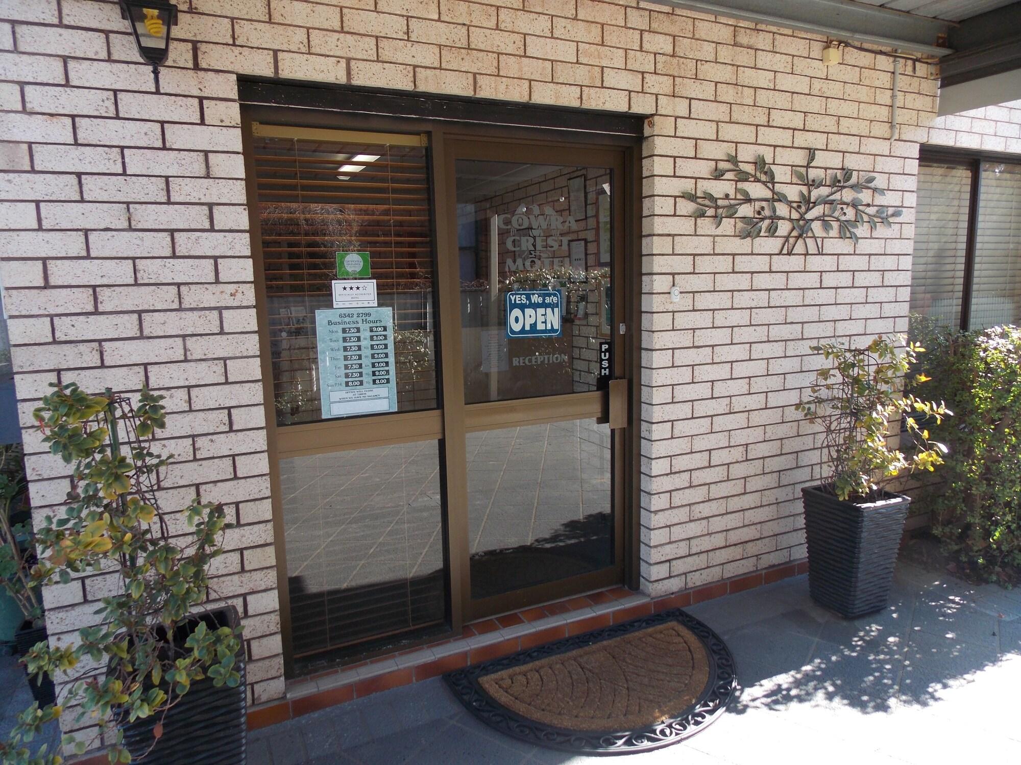 Vista Lobby Cowra Crest Motel