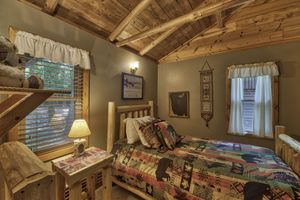 Alquiler Vacacional - Beautiful lakeside cabin in the woods.  Eagles, loons, wildlife abound.