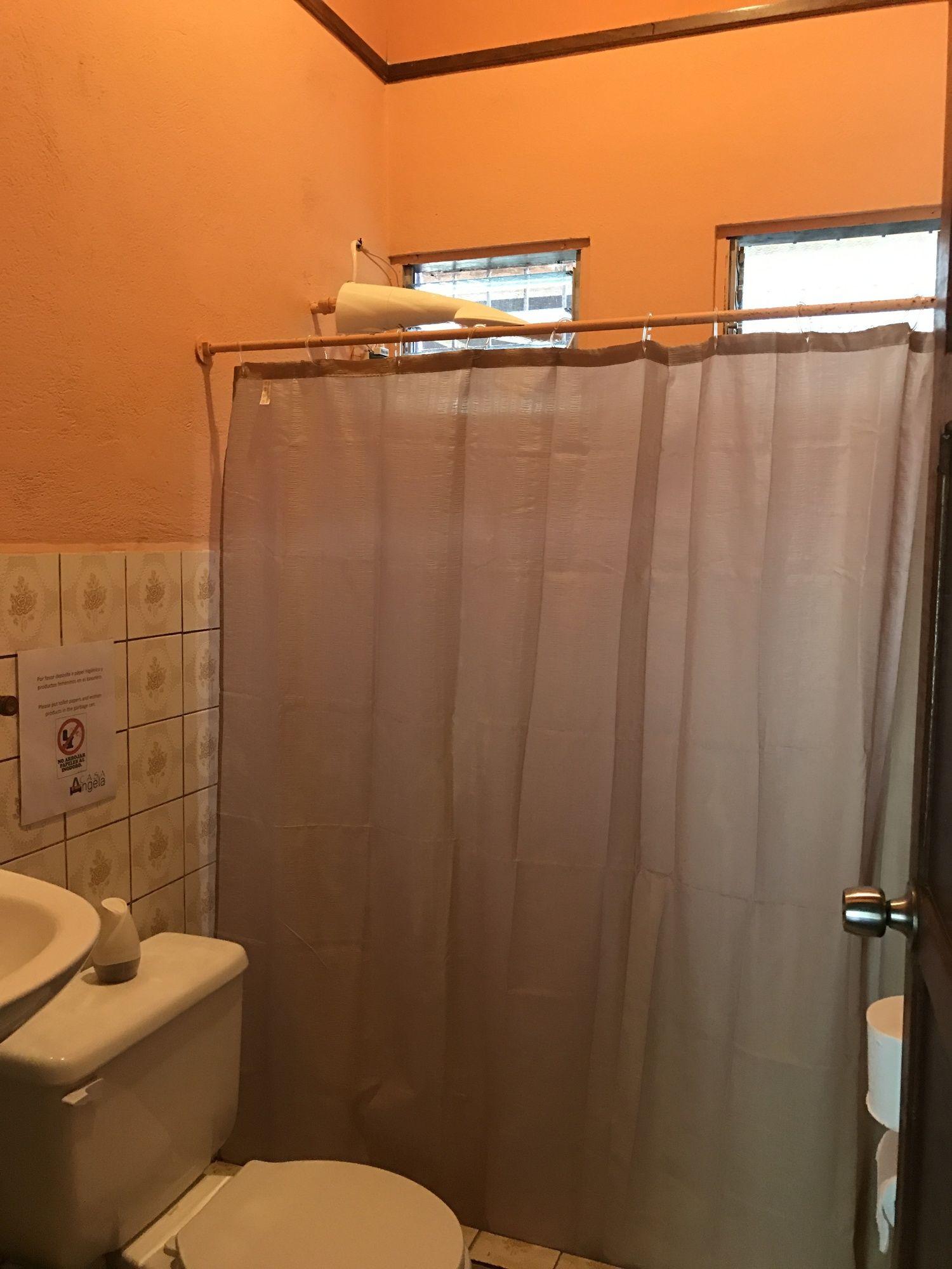 Equipamiento de Habitación Casa Angela - Hostel