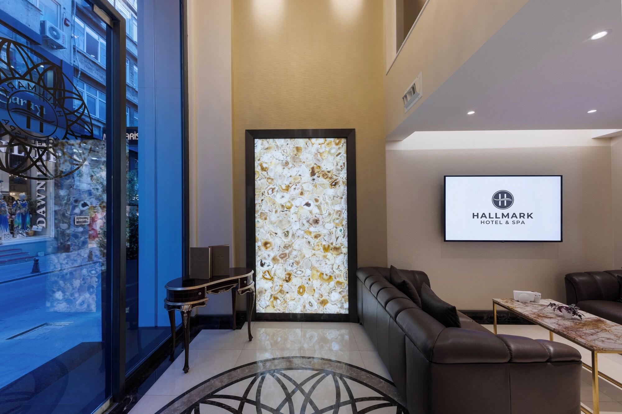 Vista Lobby Hallmark Hotel & Spa