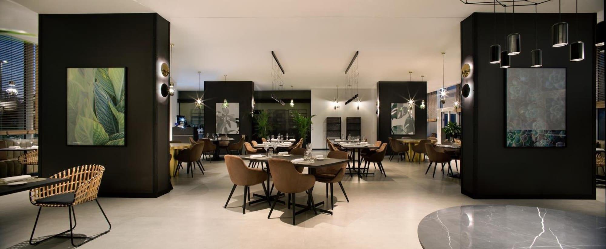 Restaurant J Hotel