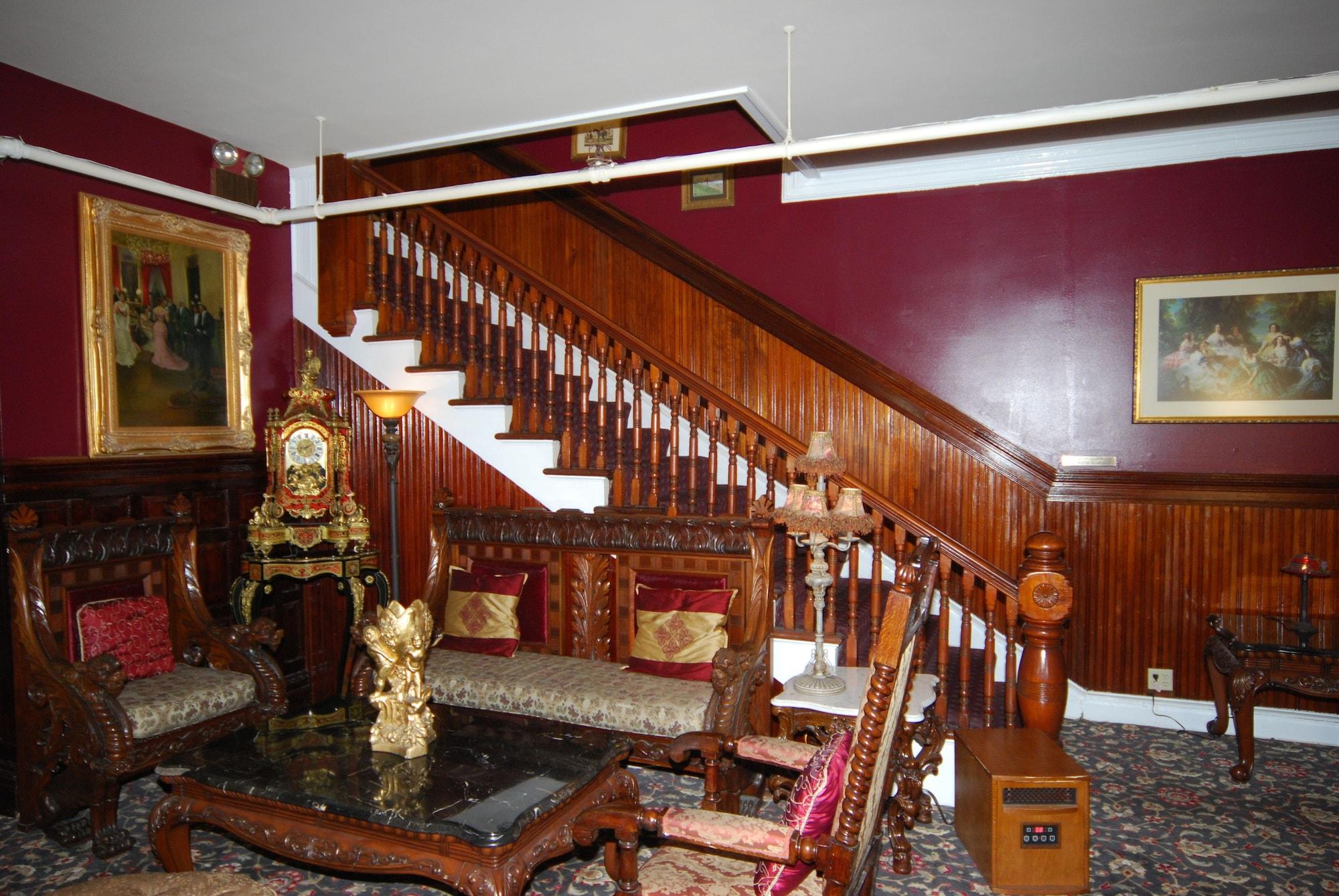 Vista Lobby Queen Anne Hotel