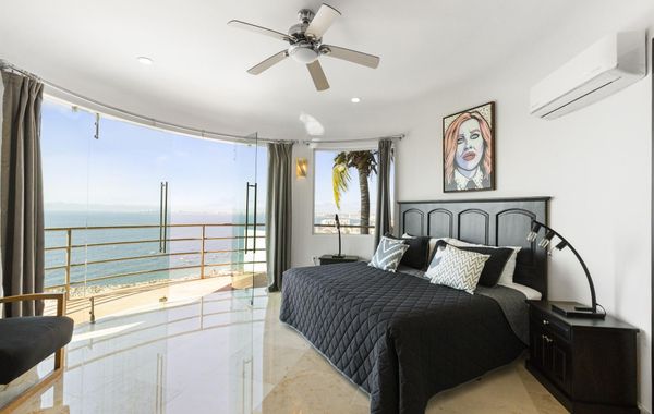 Private Infinity Pool Villa, Amazing Ocean Views, Sunsets, Palapa Bar & More! - Hoteles con parque acuático en Puerto Vallarta, México