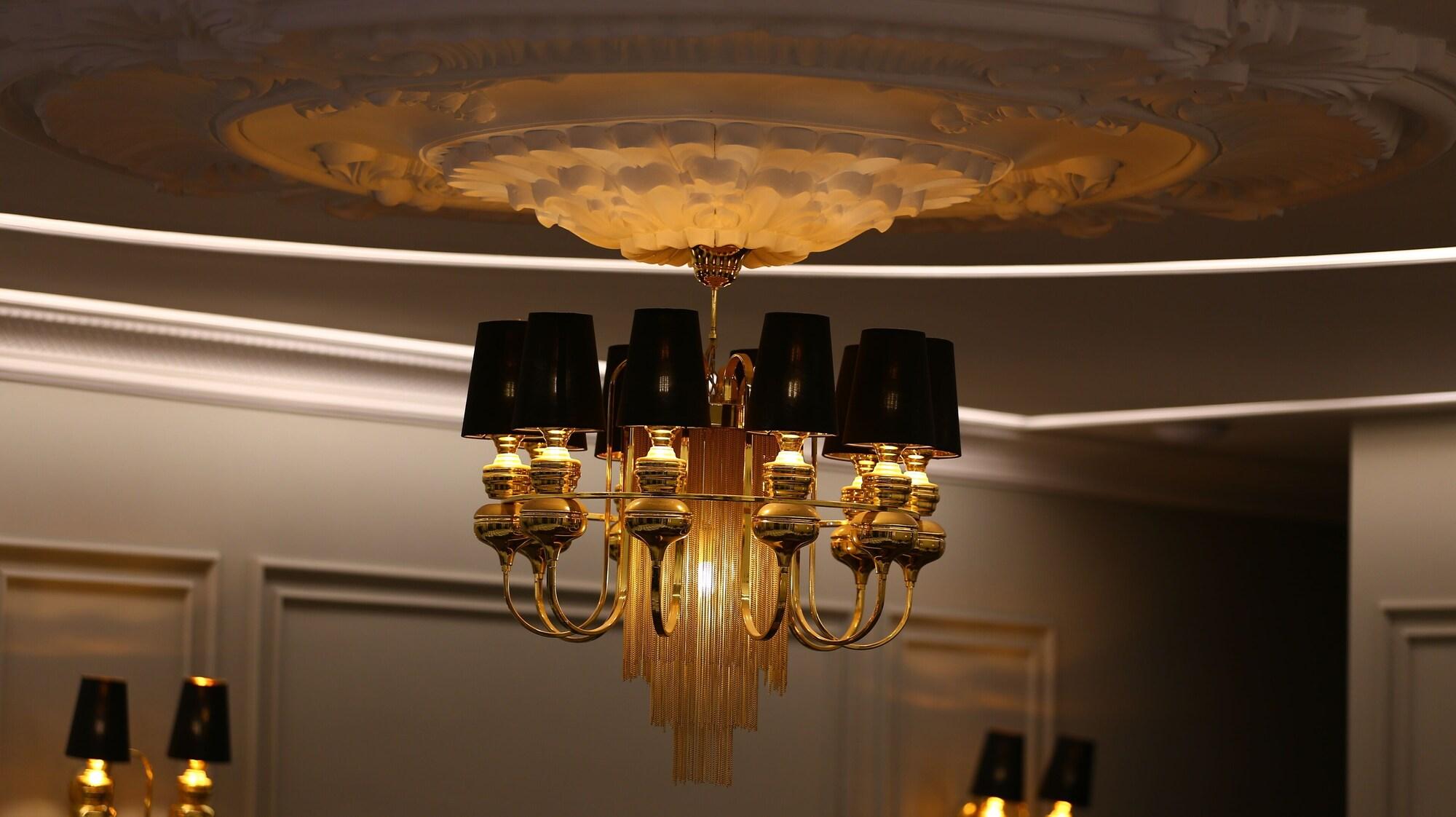 Vista Lobby Lala Grand Hotel