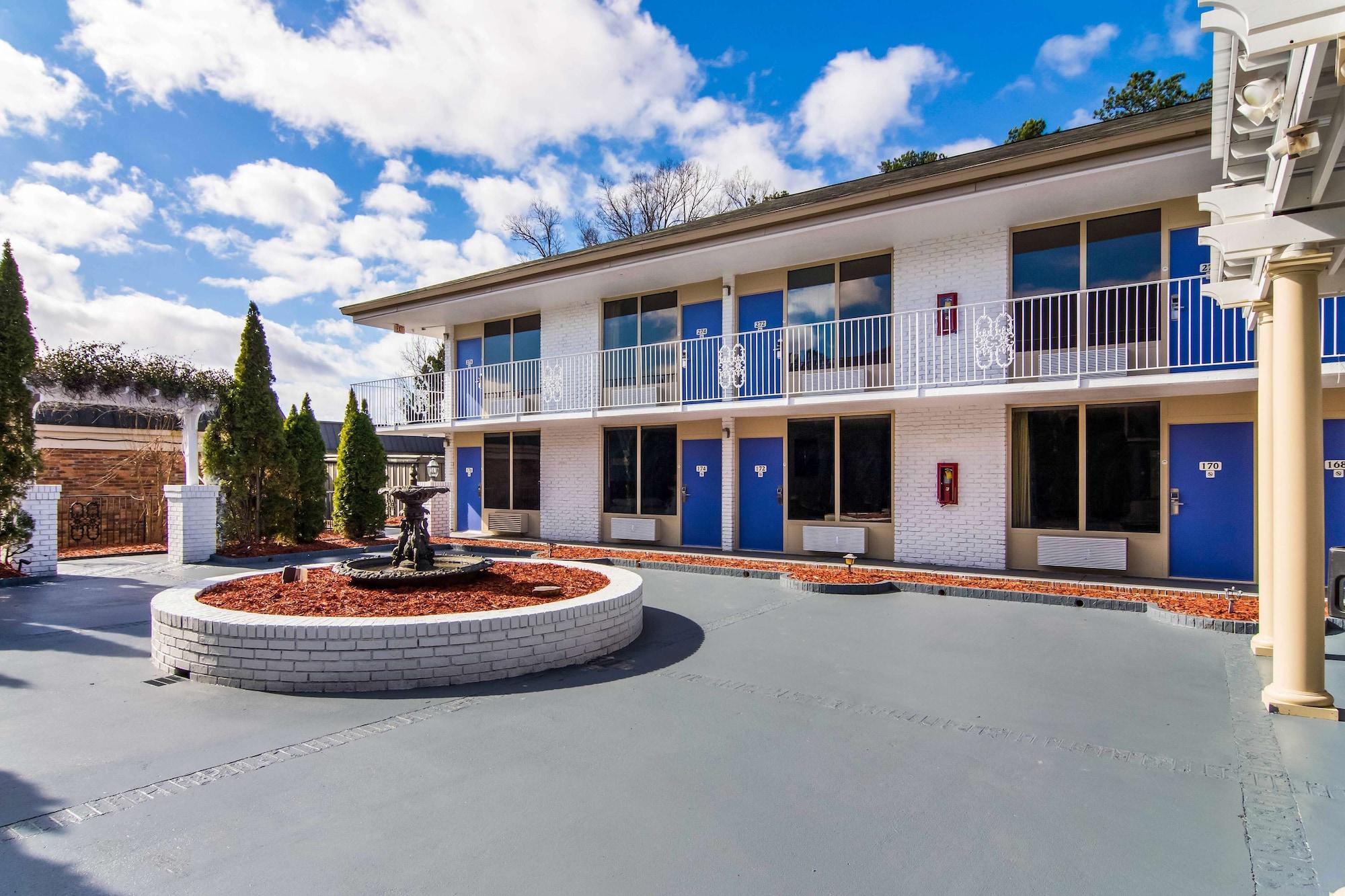 Vista Exterior Motel 6 Lagrange, GA