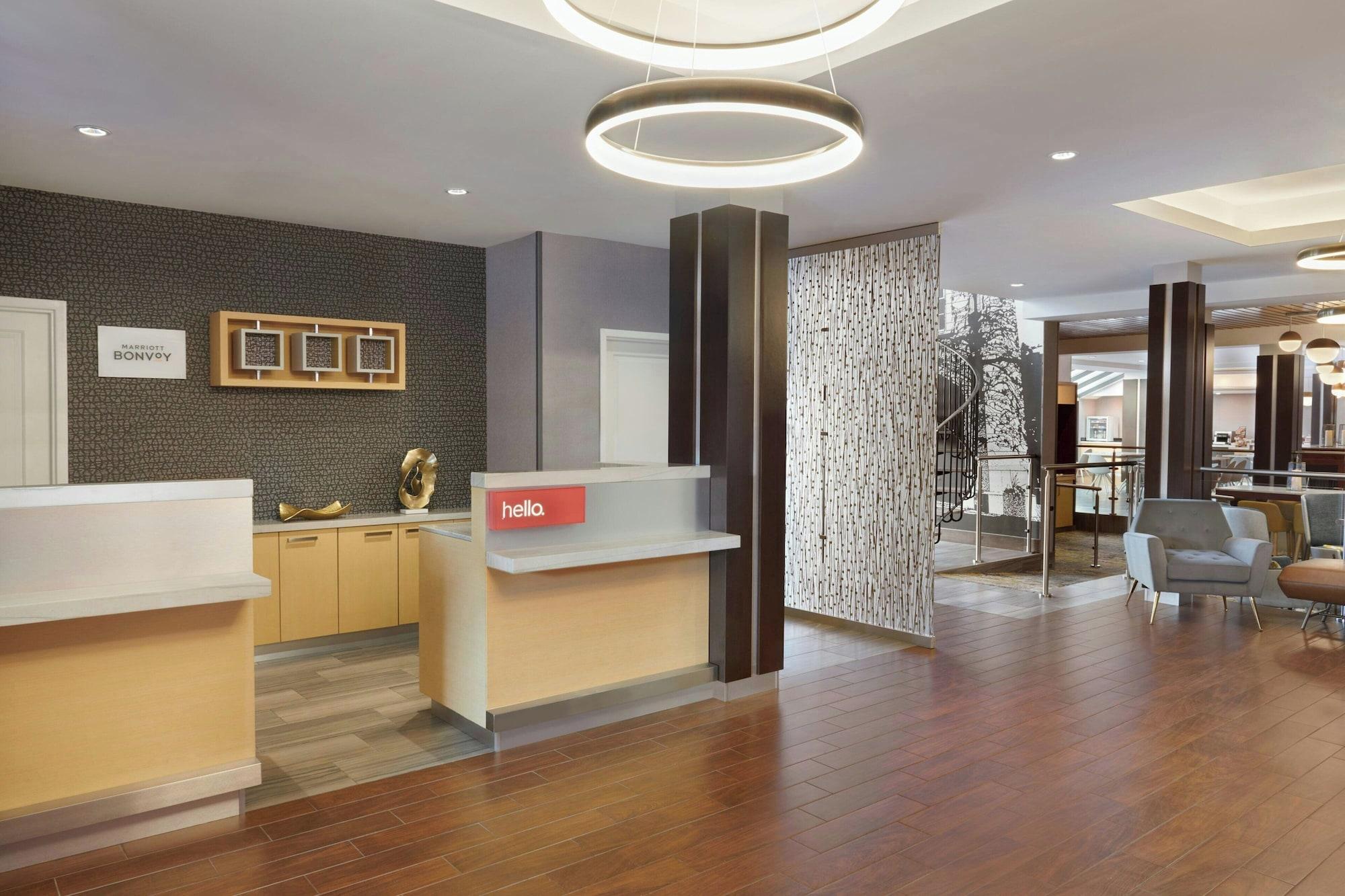 Vista Lobby TownePlace Suites by Marriott London