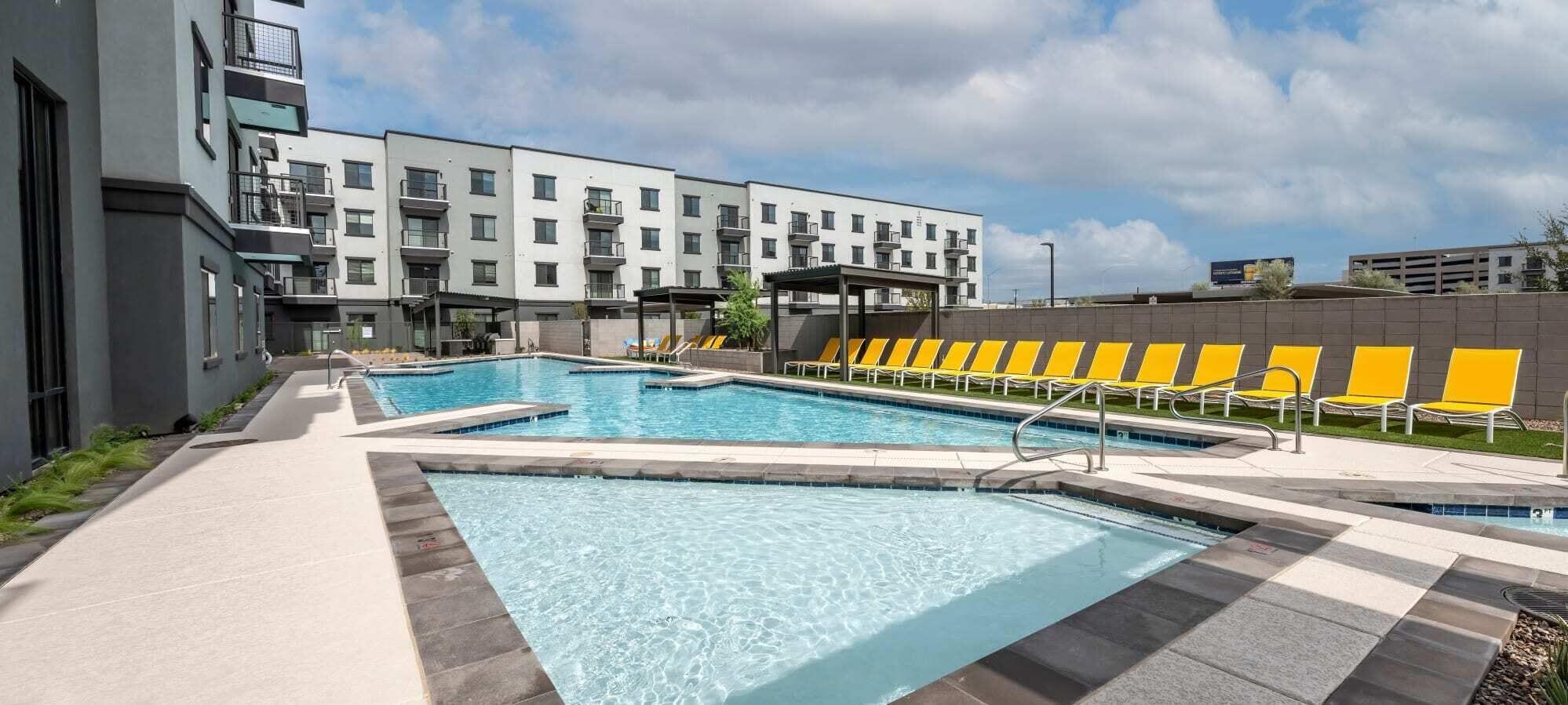 Varios Landing Phoenix Warehouse District