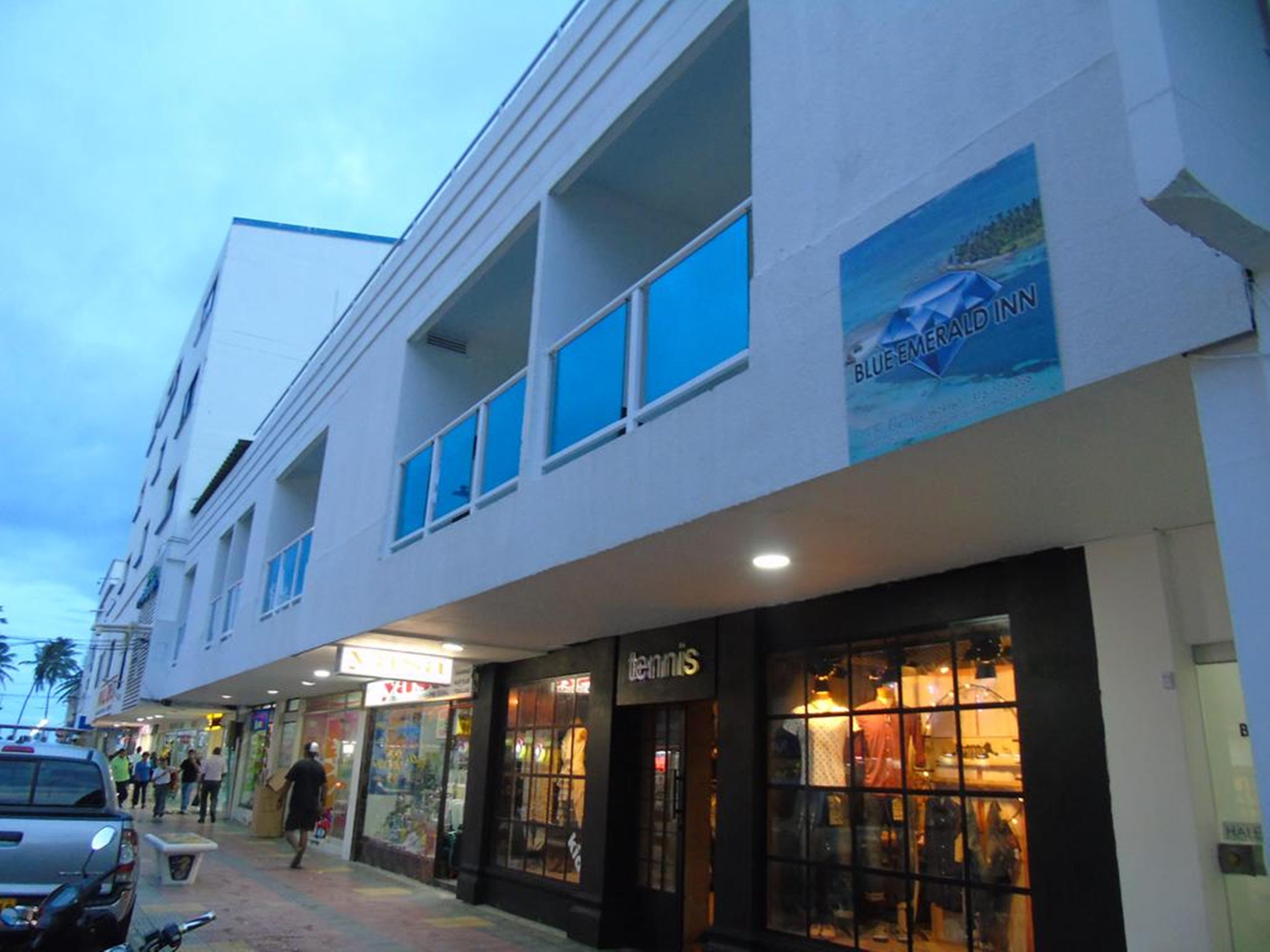 Vista Exterior Blue Emerald