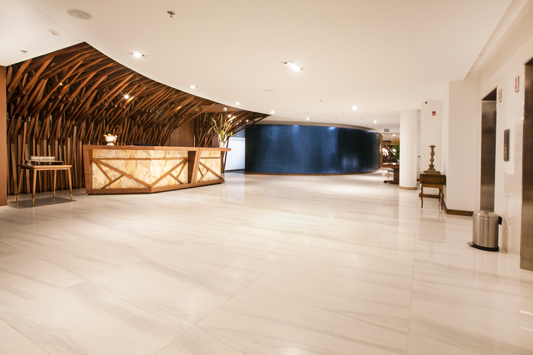 Vista Lobby V Grand Hotel, a member of Radisson Individuals