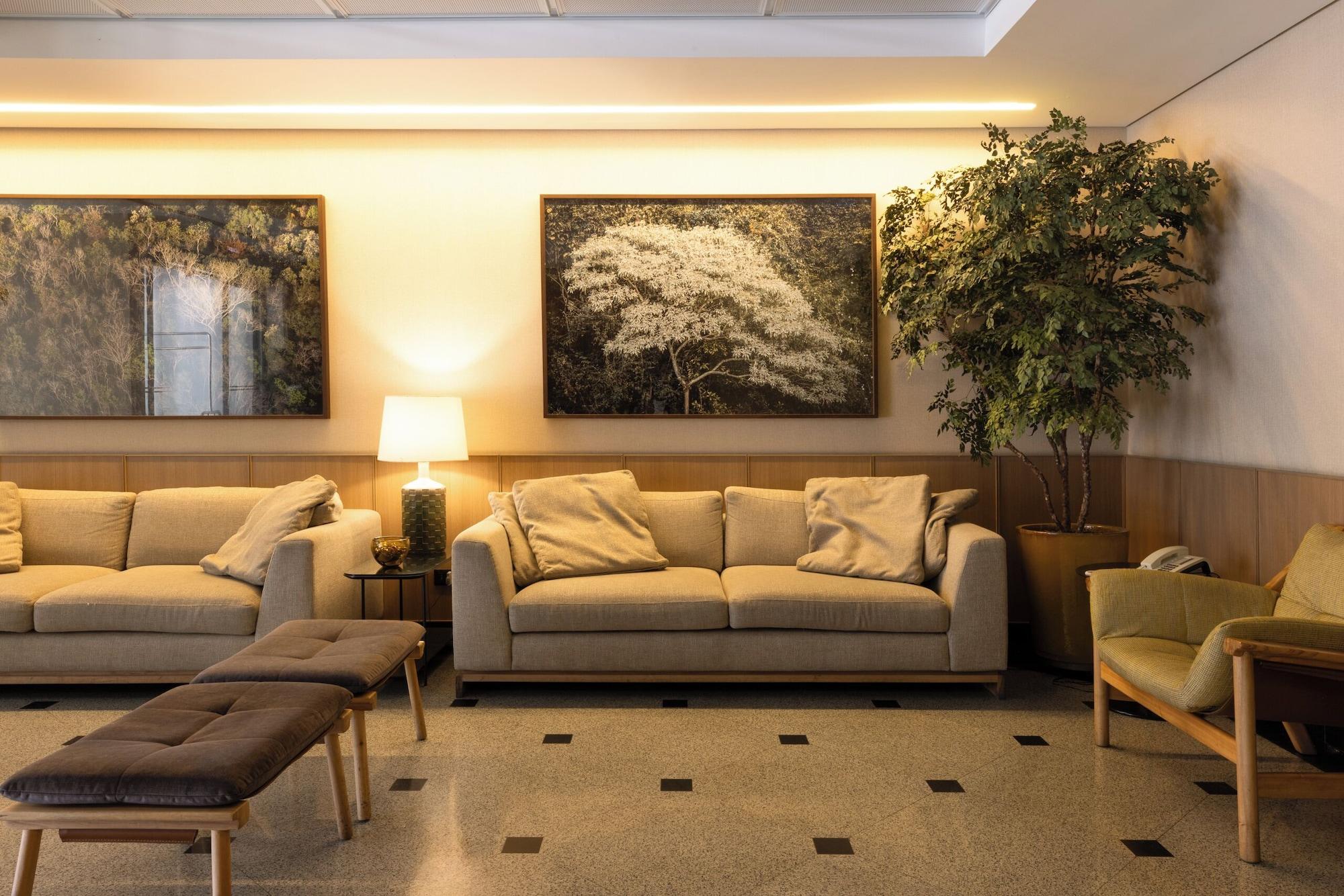 Vista Lobby Regent Park Hotel