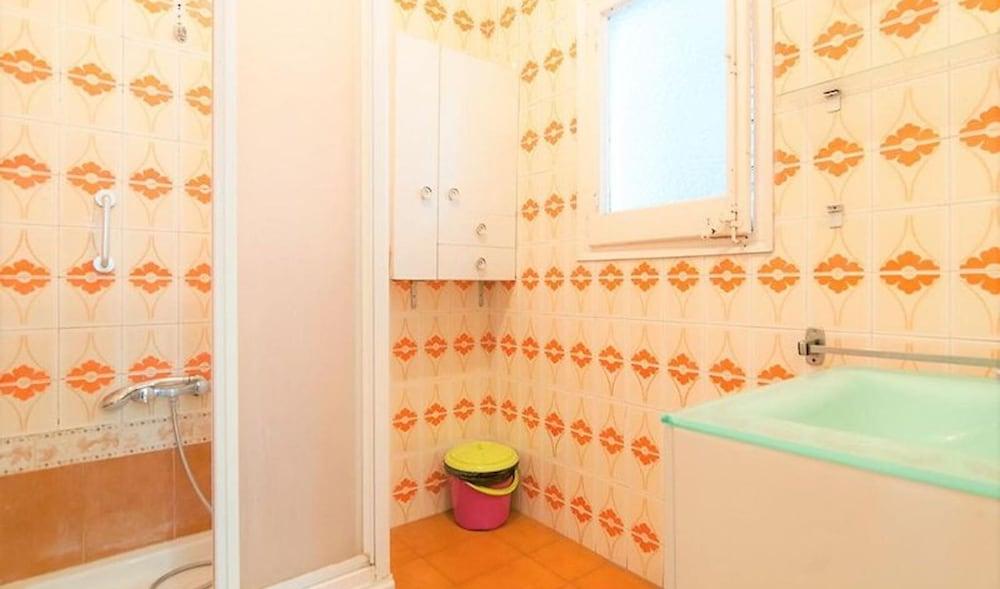 Equipamiento de Habitación Room-private Room With 200m2 Sunny Terra