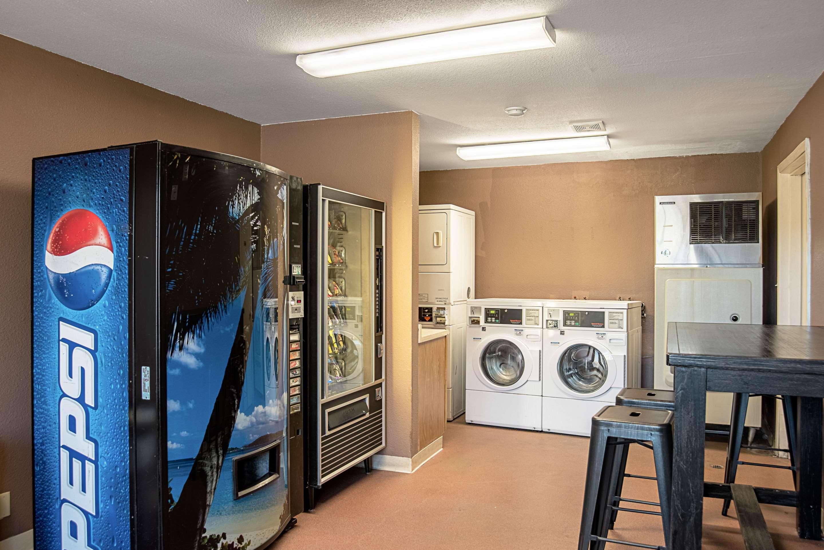 Vista Exterior Quality Inn & Suites Phoenix NW - Sun City