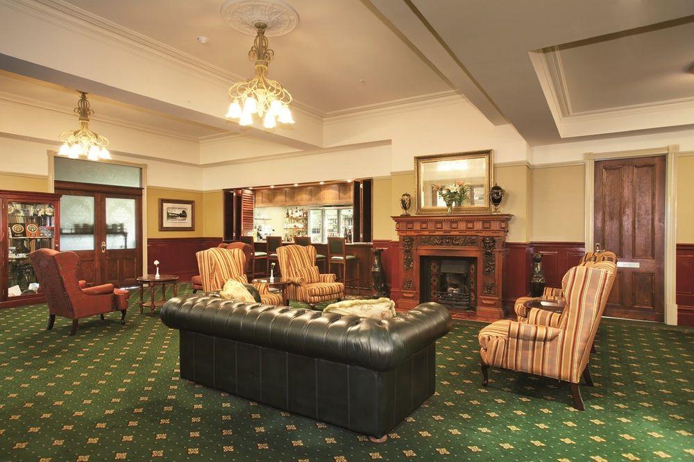 Vista Lobby Bellinzona Grange Country Retreat