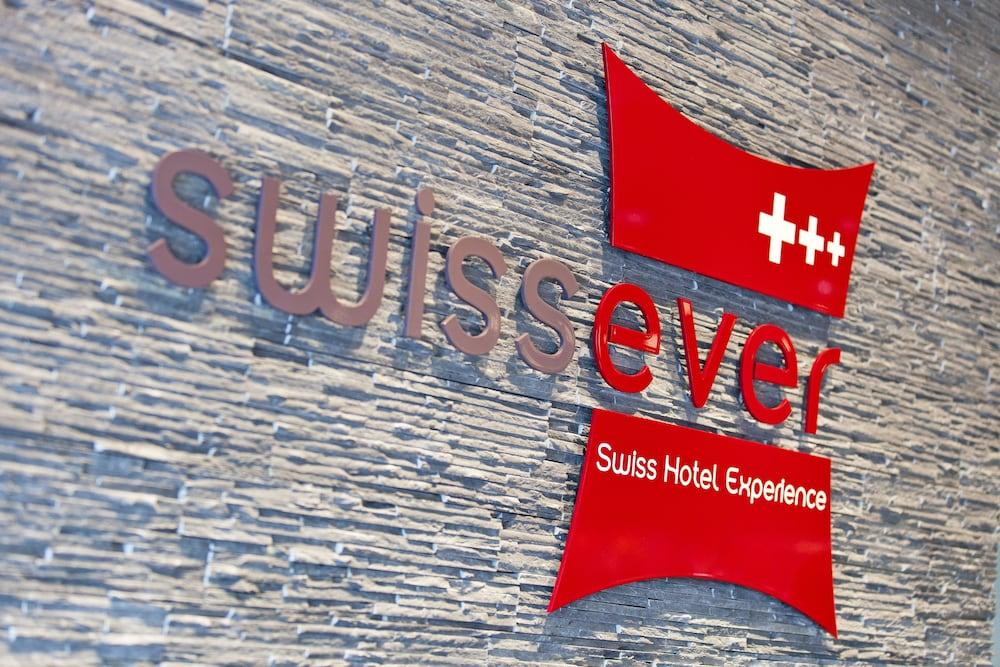 Vista Exterior SwissEver Hotel Zug