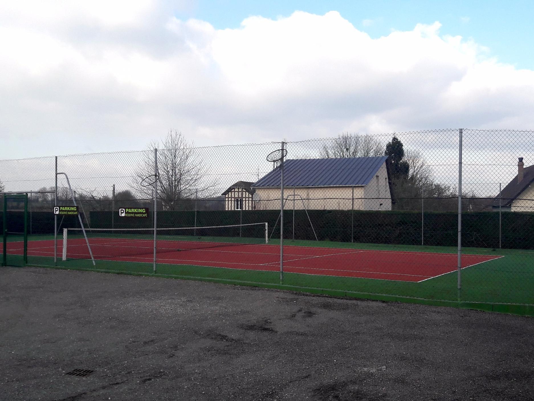 Instalaciones Recreativas Logis Hotel Sofhotel