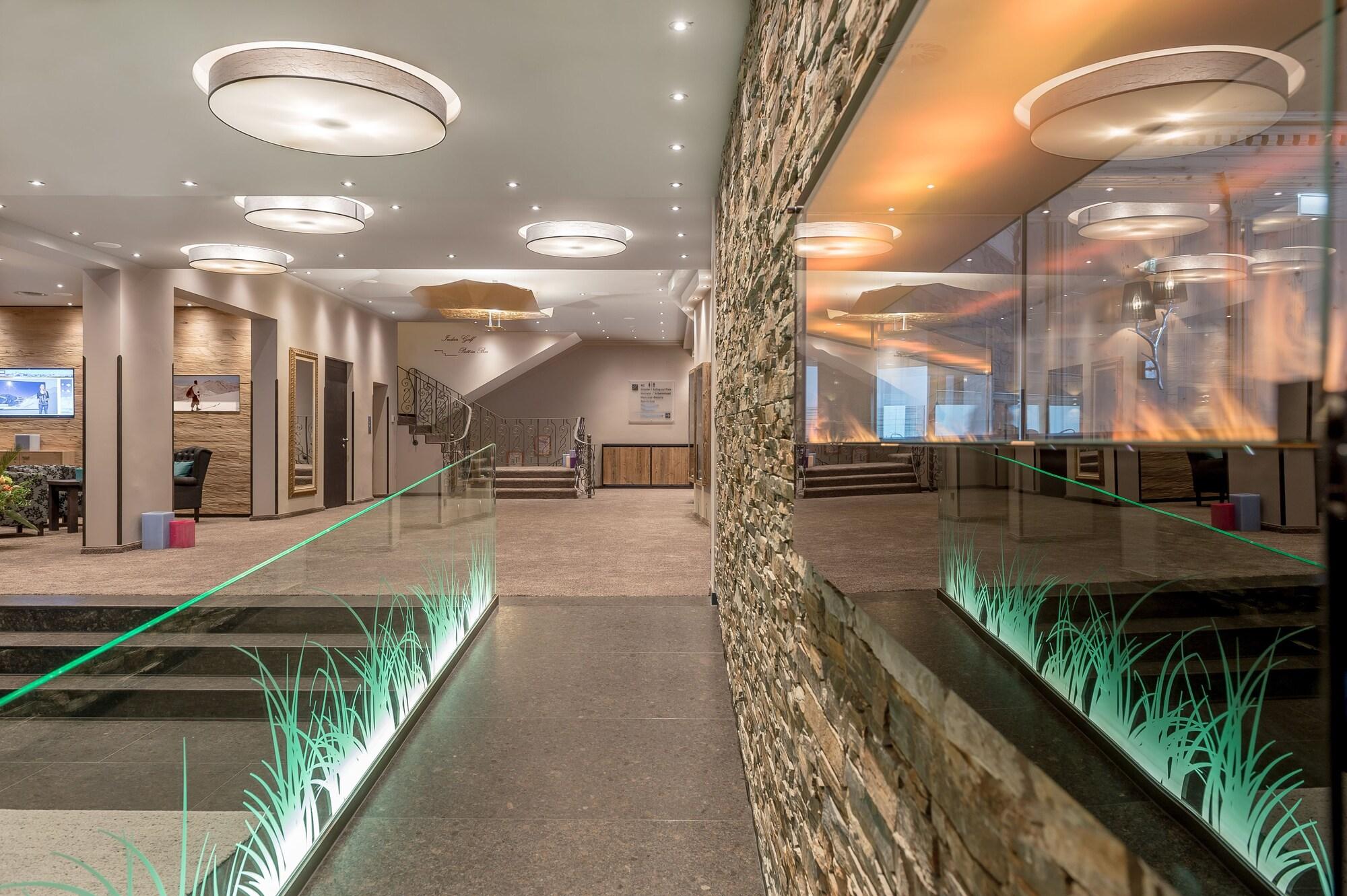 Vista Lobby SKI | GOLF | WELLNESS Hotel Riml