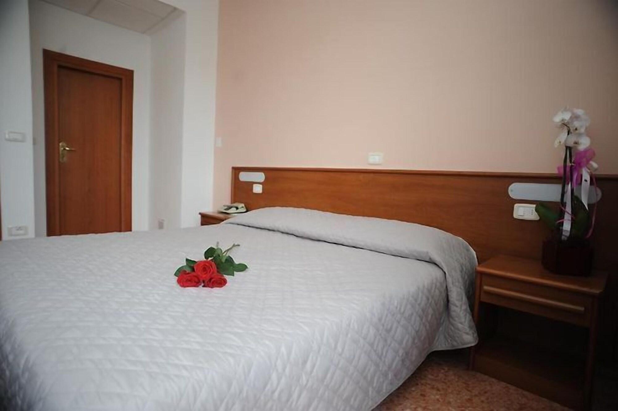 Habitación HOTEL ASTOR