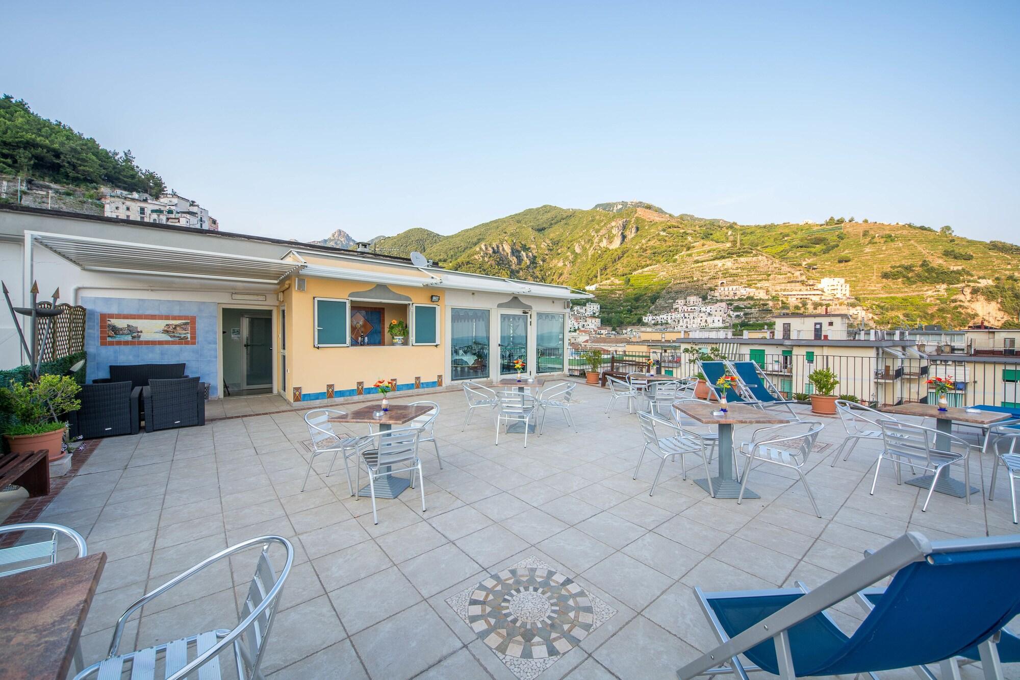 Vista Exterior Riviera B&B Rooms and Apartament SEA-VIEW