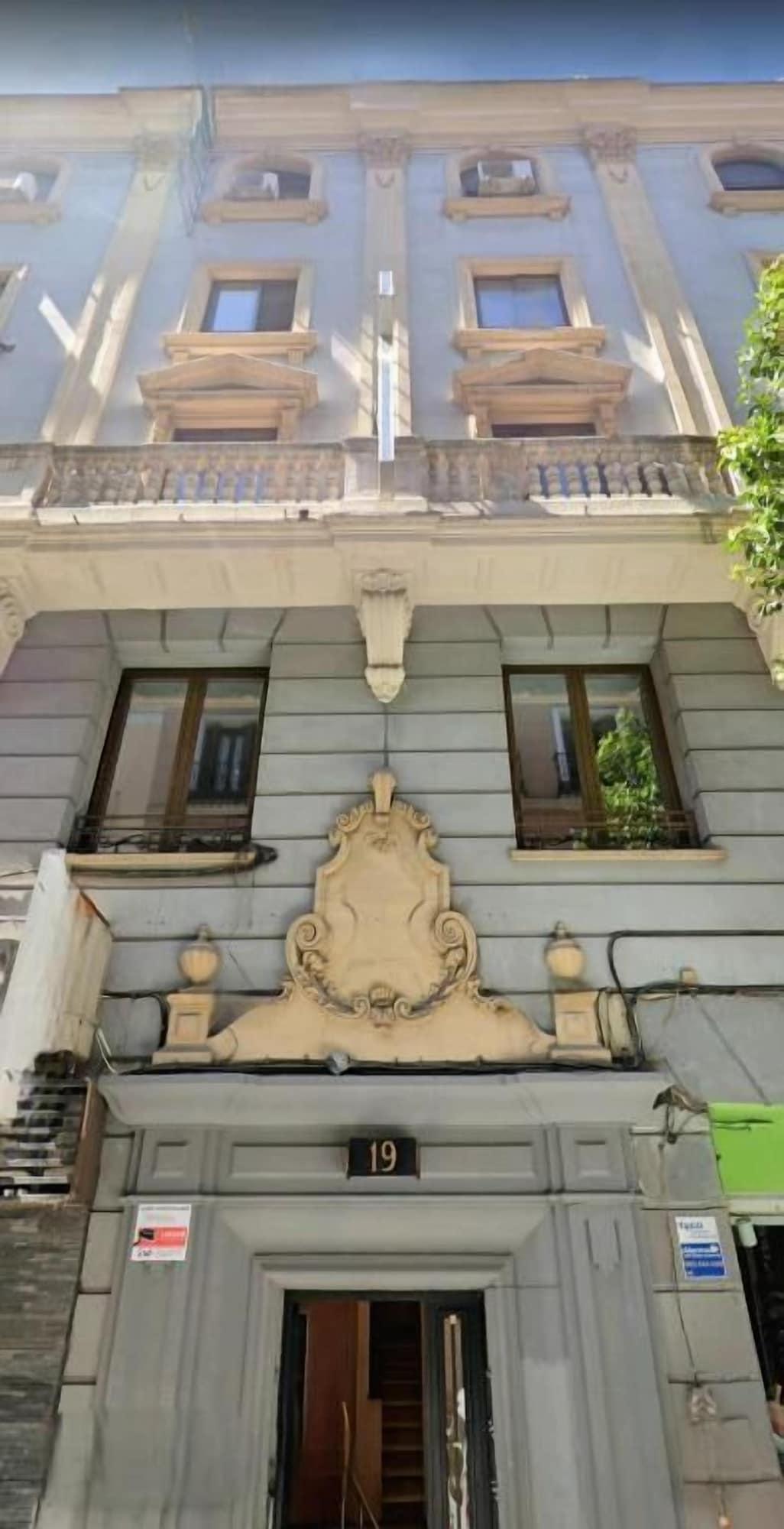 Vista Exterior Hostal Prada