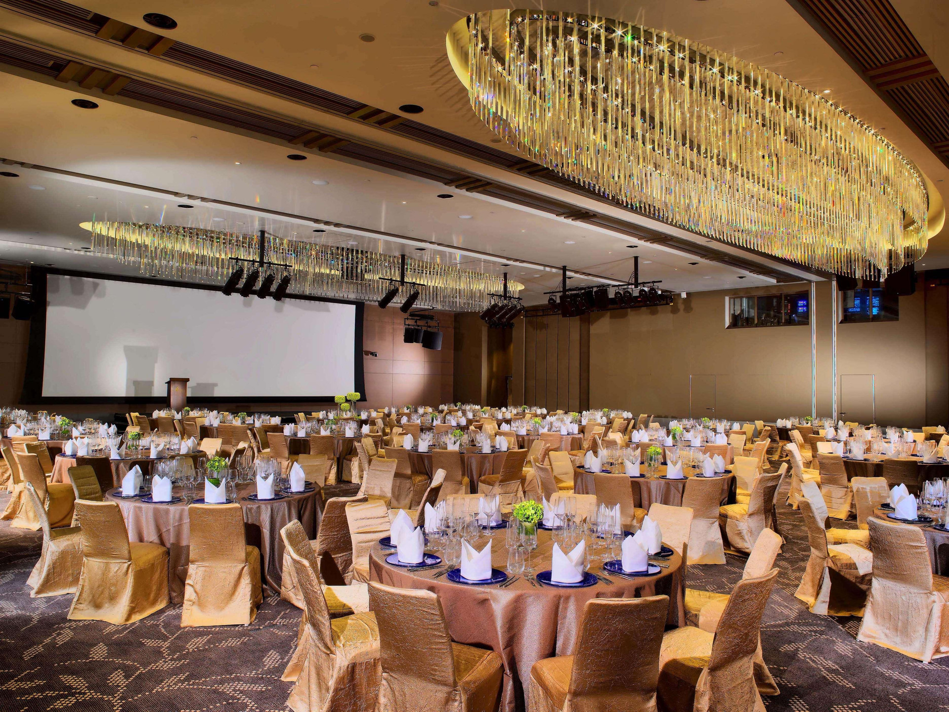 Restaurant One Farrer Hotel