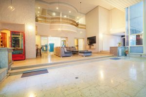 Alquiler Vacacional - Stunning 9-BR PH with Spa, Concierge, Breakfast & WiFi in Medellín