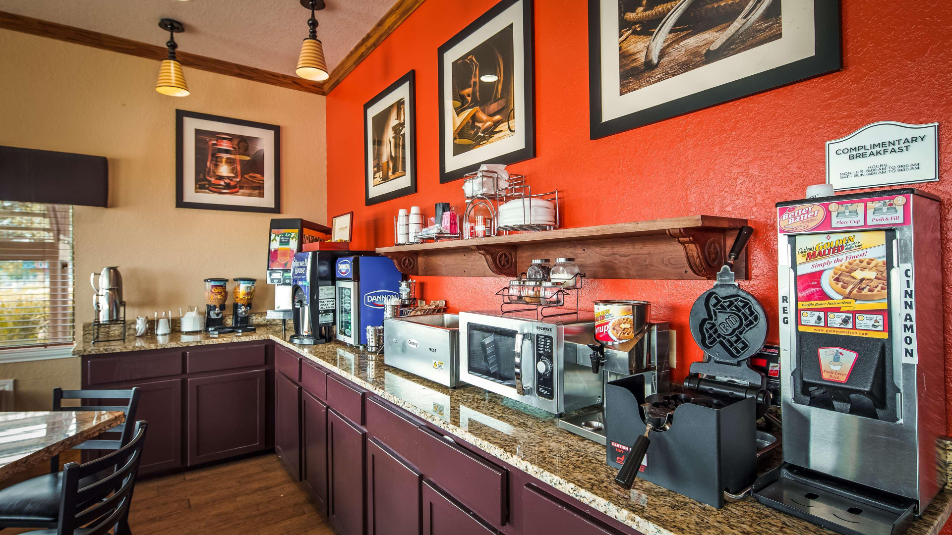 Restaurant SureStay by Best Western Floresville