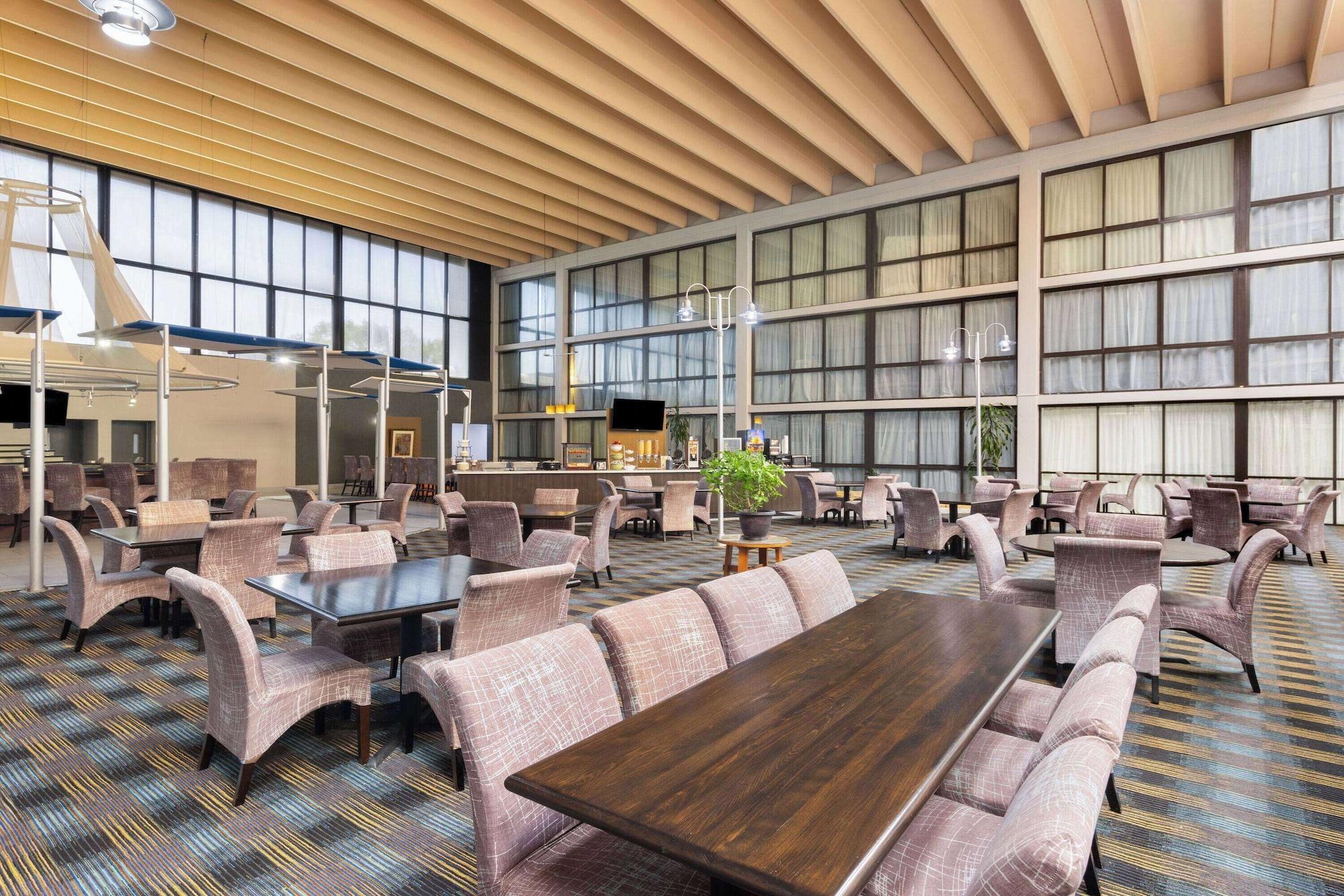 Restaurant Wingate by Wyndham Kansas City