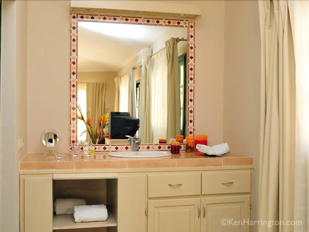 Equipamiento de Habitación Hotel Coco Plaza