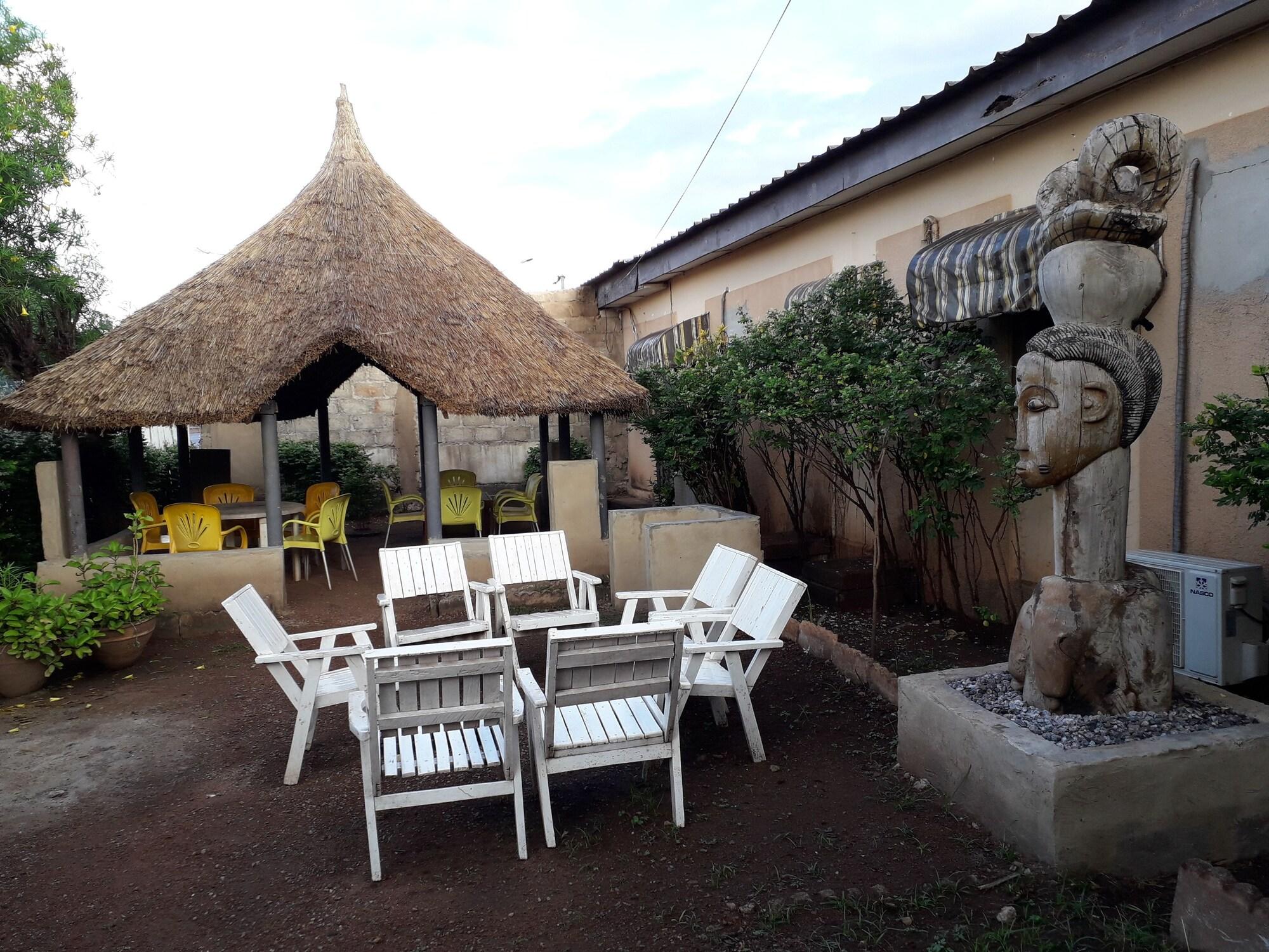 Varios Hotel Non-Stop