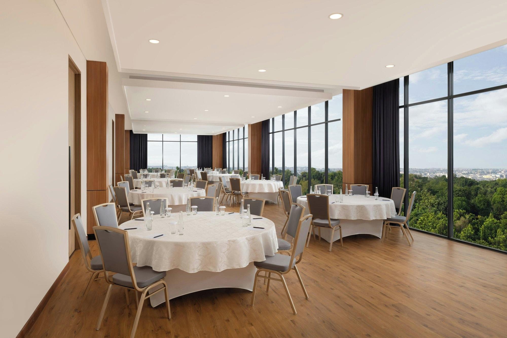 Sala de Reuniones Four Points By Sheraton Pontianak