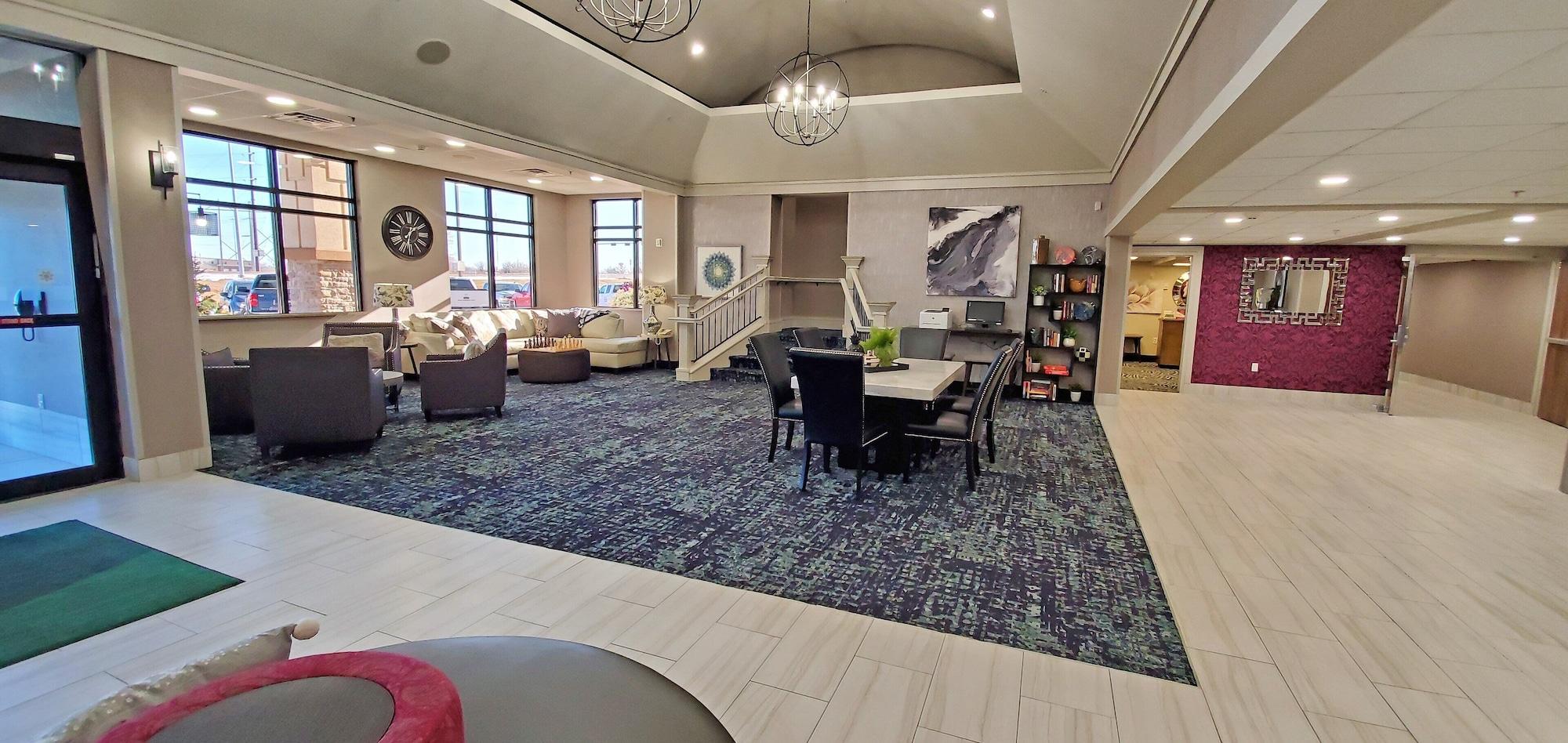 Vista Lobby Holiday Inn Kearney by IHG