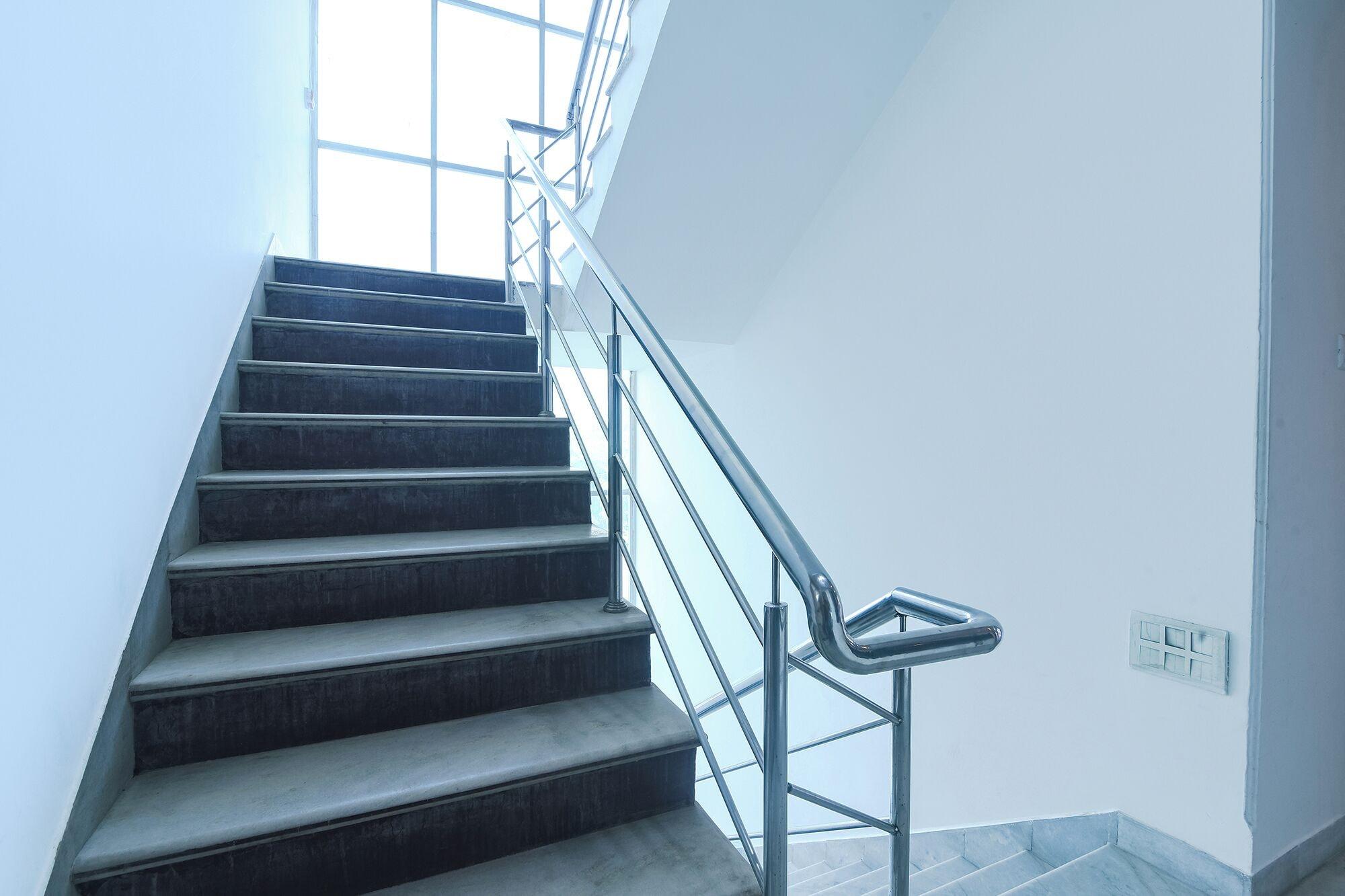 Varios Via Mansarovar Palace