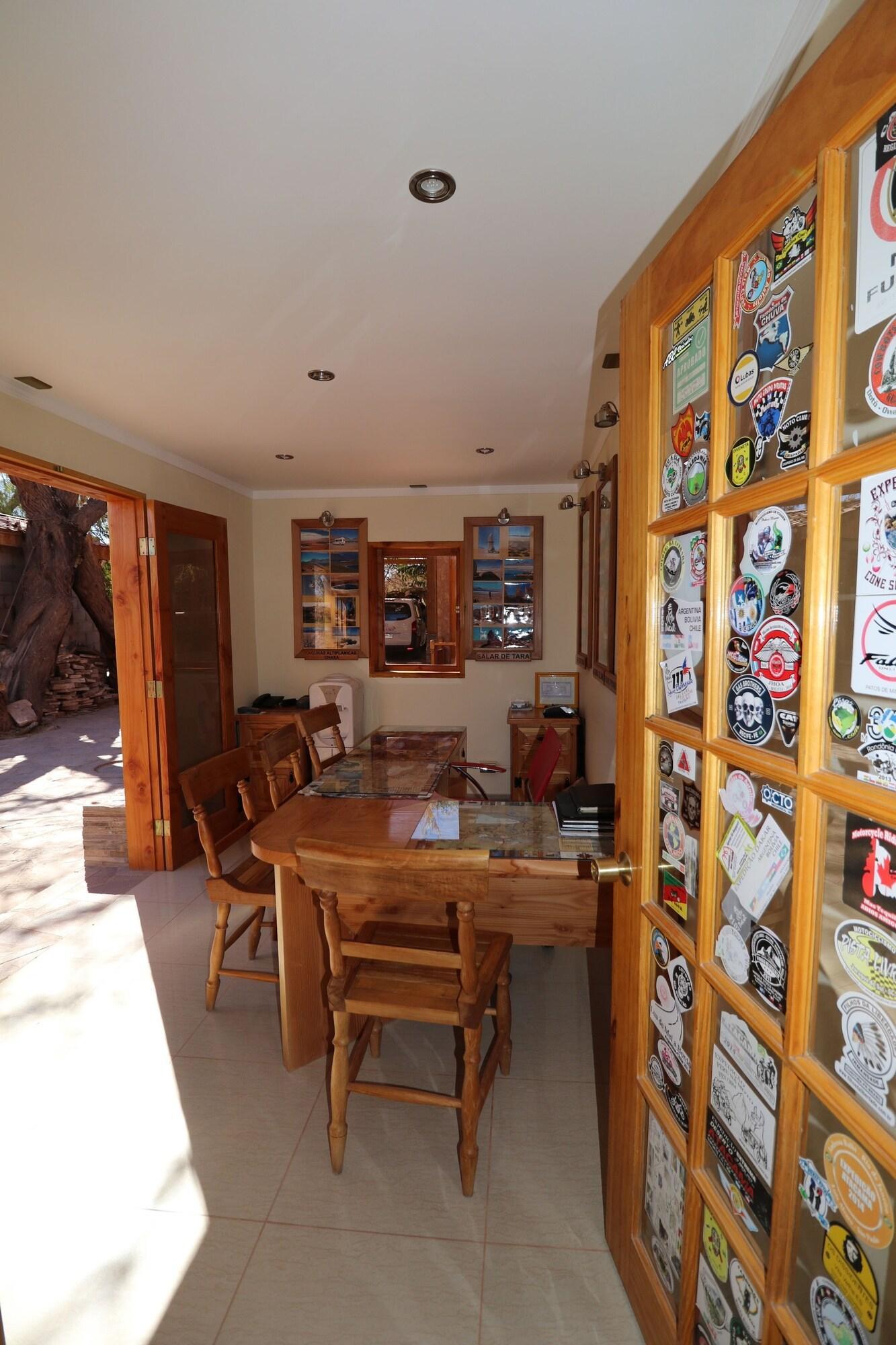 Vista Lobby Hostal Corvatsch Chile