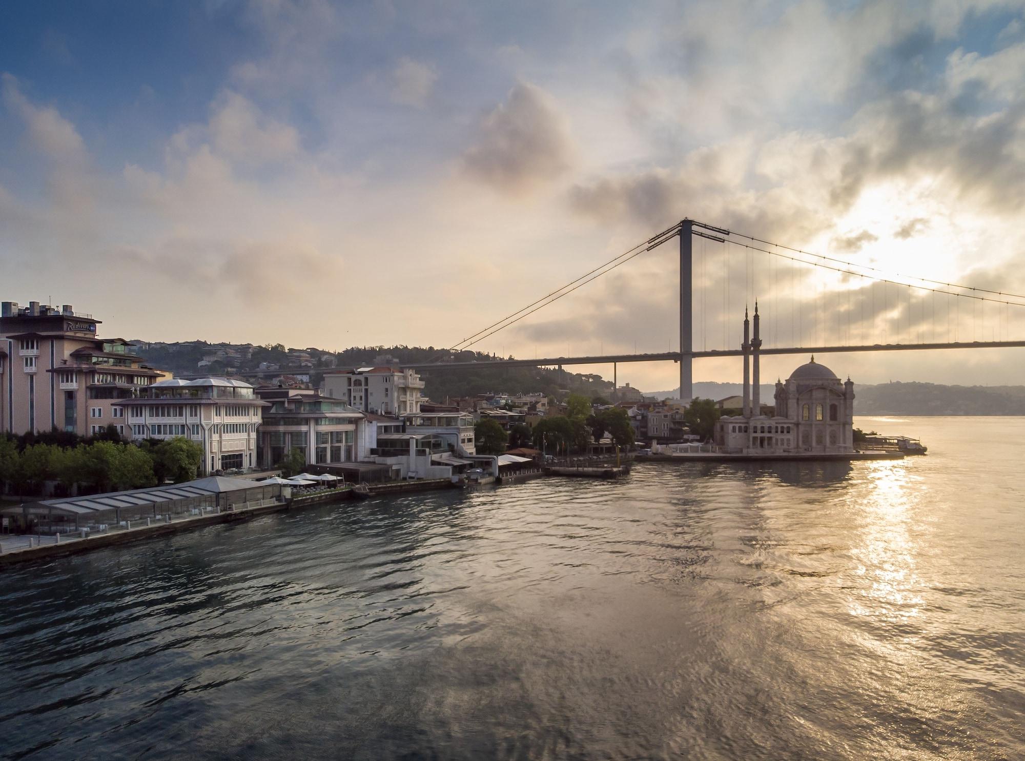 Vista Exterior Radisson Blu Bosphorus Hotel, Istanbul