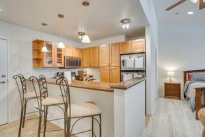 Alquiler Vacacional - 4 Mi to Vail Ski Resort: Cozy Getaway w/ Deck!
