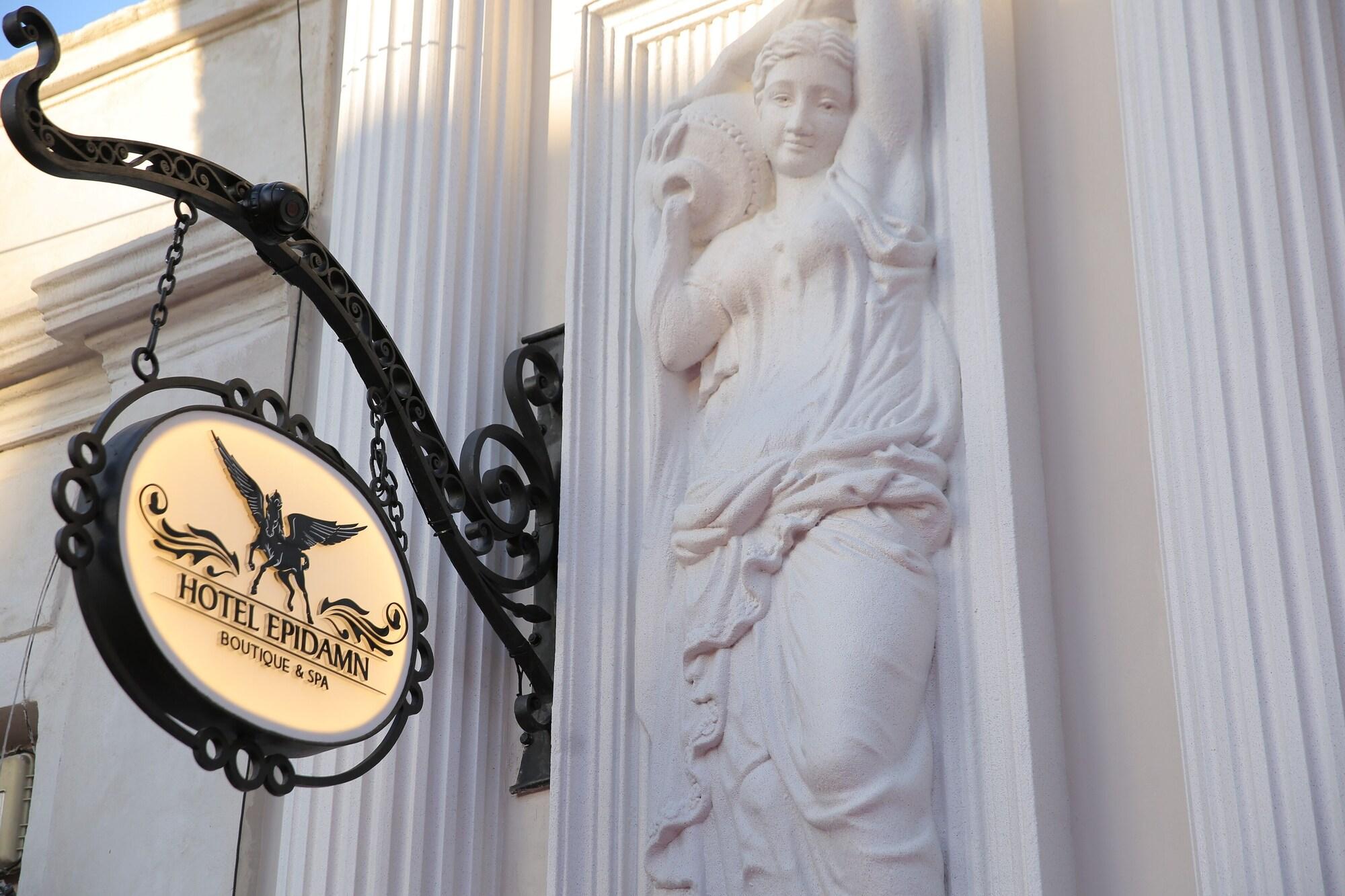 Vista Exterior Hotel Epidamn