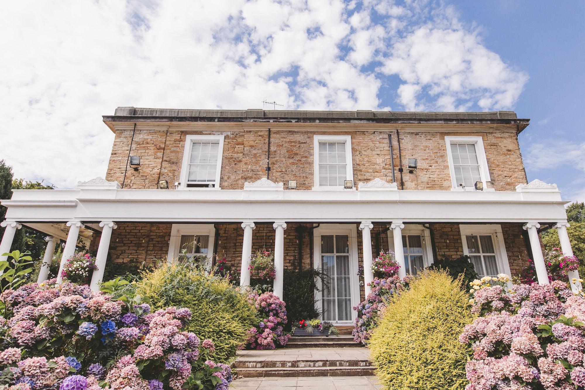 Vista Exterior Ringwood Hall Hotel & Spa