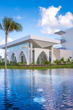 Planet Hollywood Cancun Adult Scene by Royalton, An Autograph Collection All-Inclusive Resort - Adults Only - Los mejores hoteles solo adultos en Playa Mujeres, México