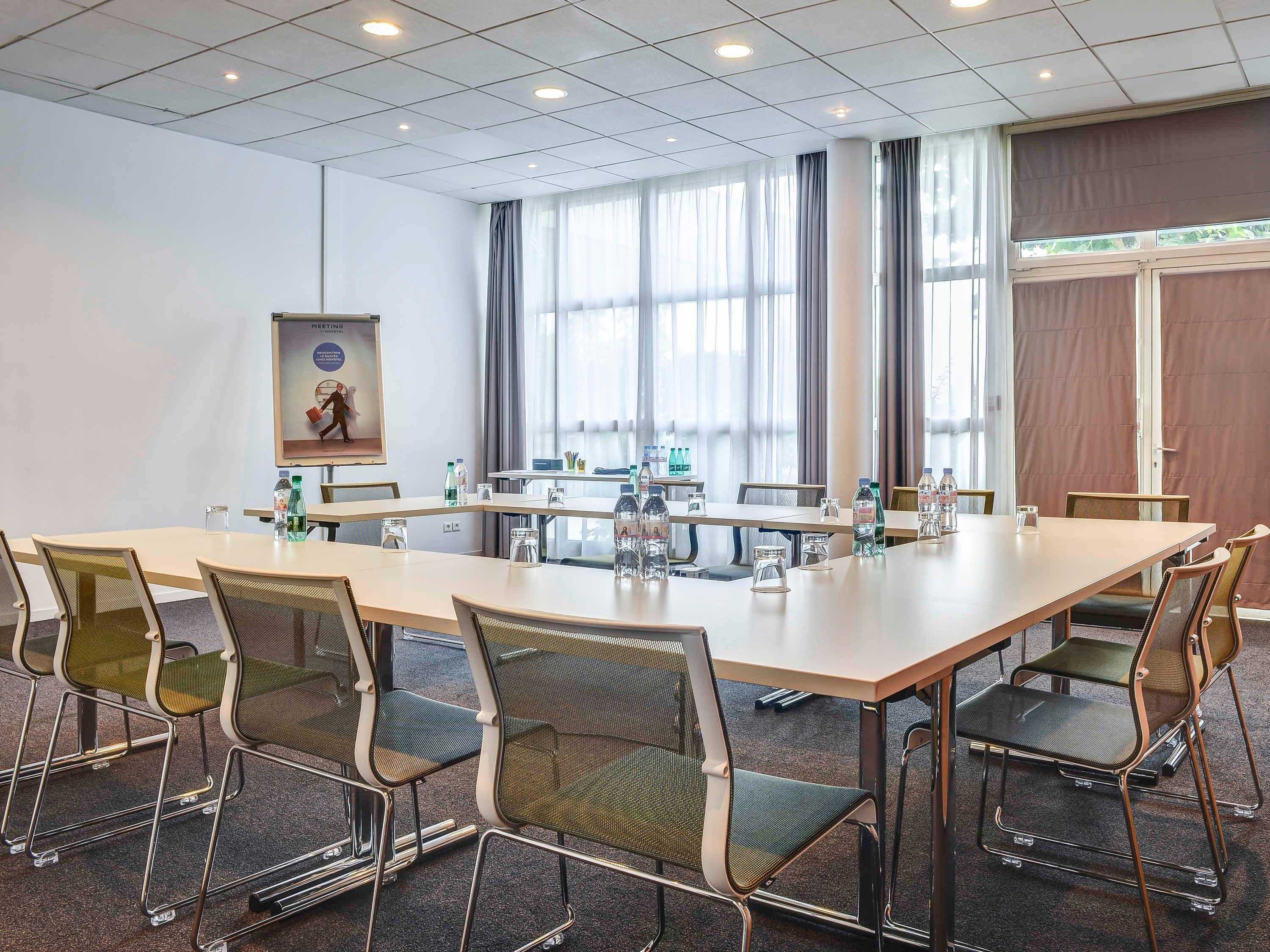 Centro de Negocios Novotel Senart Golf De Greenparc