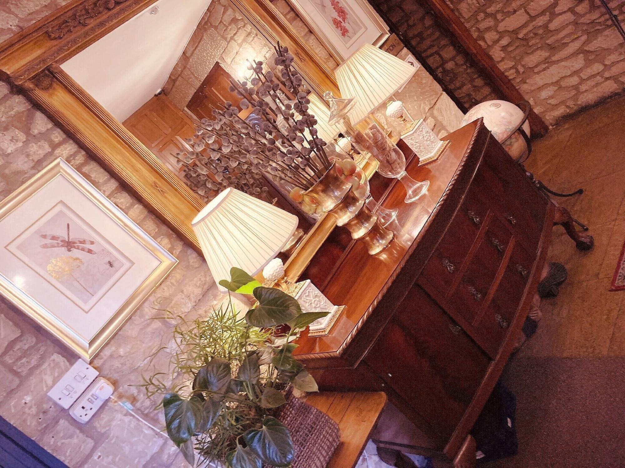 Vista Lobby Inn For All Seasons
