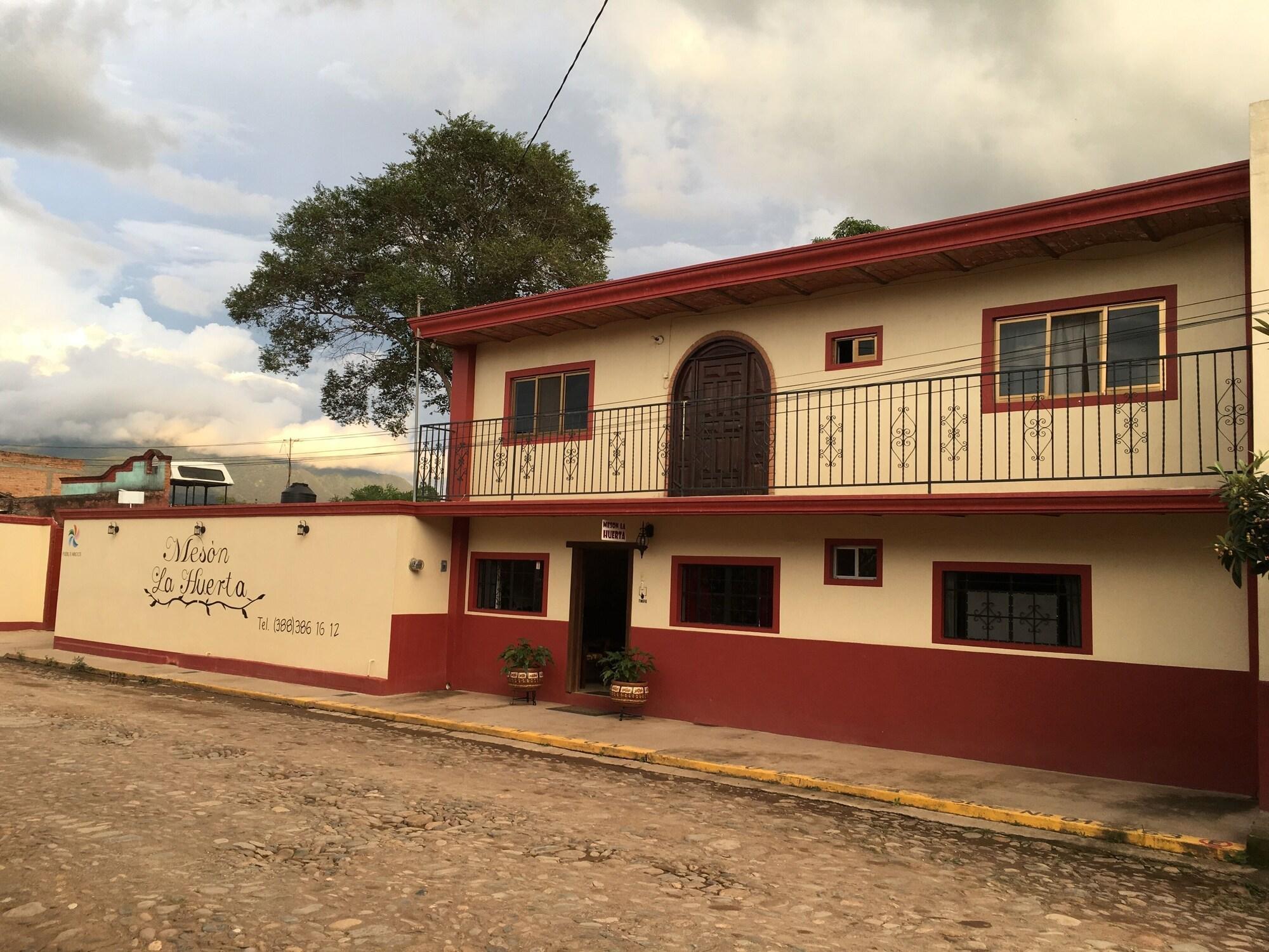 Vista Exterior Meson La Huerta