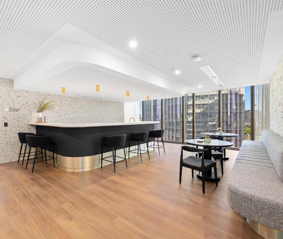 Vista Lobby Queen’s Wharf Residences Official
