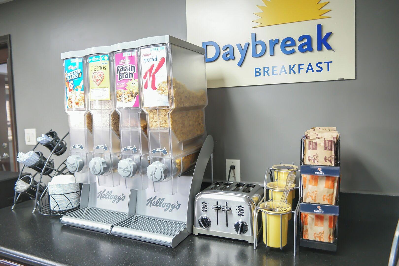 Restaurant Days Inn by Wyndham West Covina