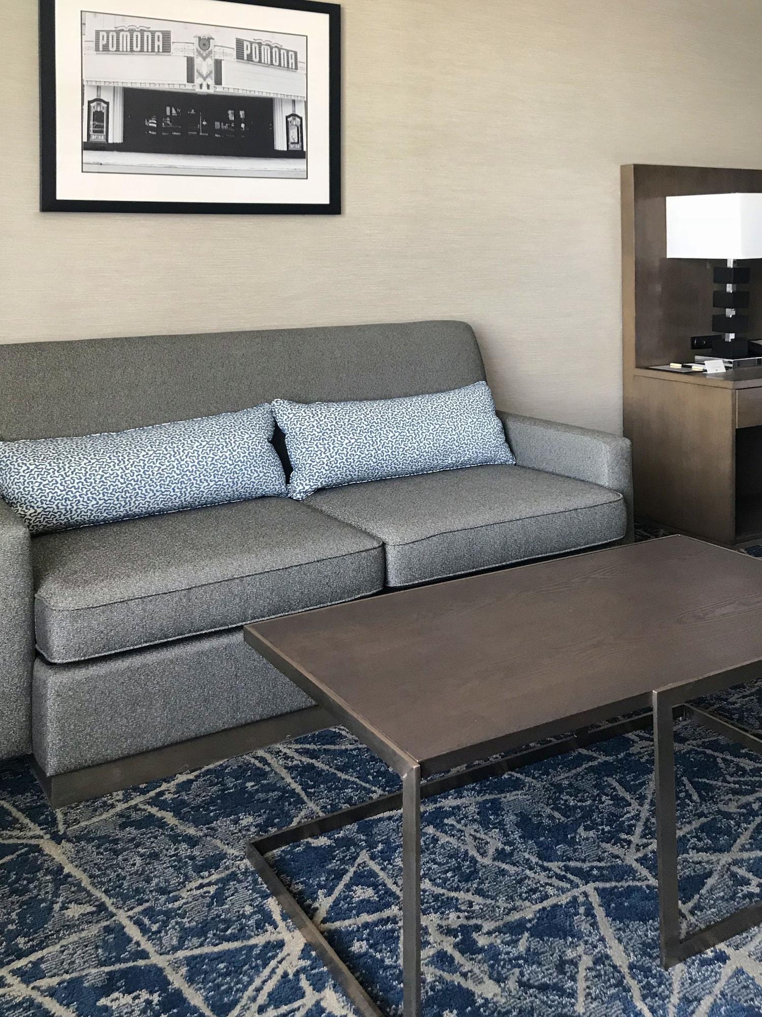 Habitación DoubleTree by Hilton Pomona