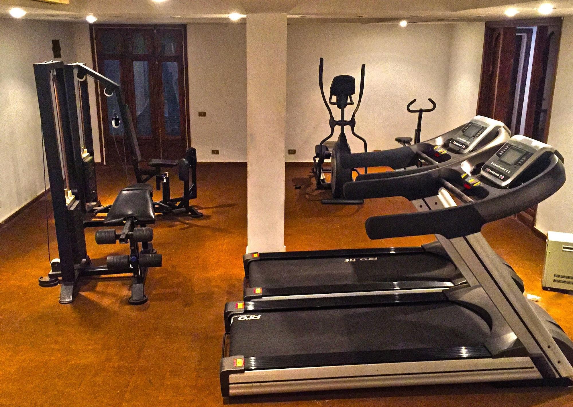 Gimnasio Six Corners Resort