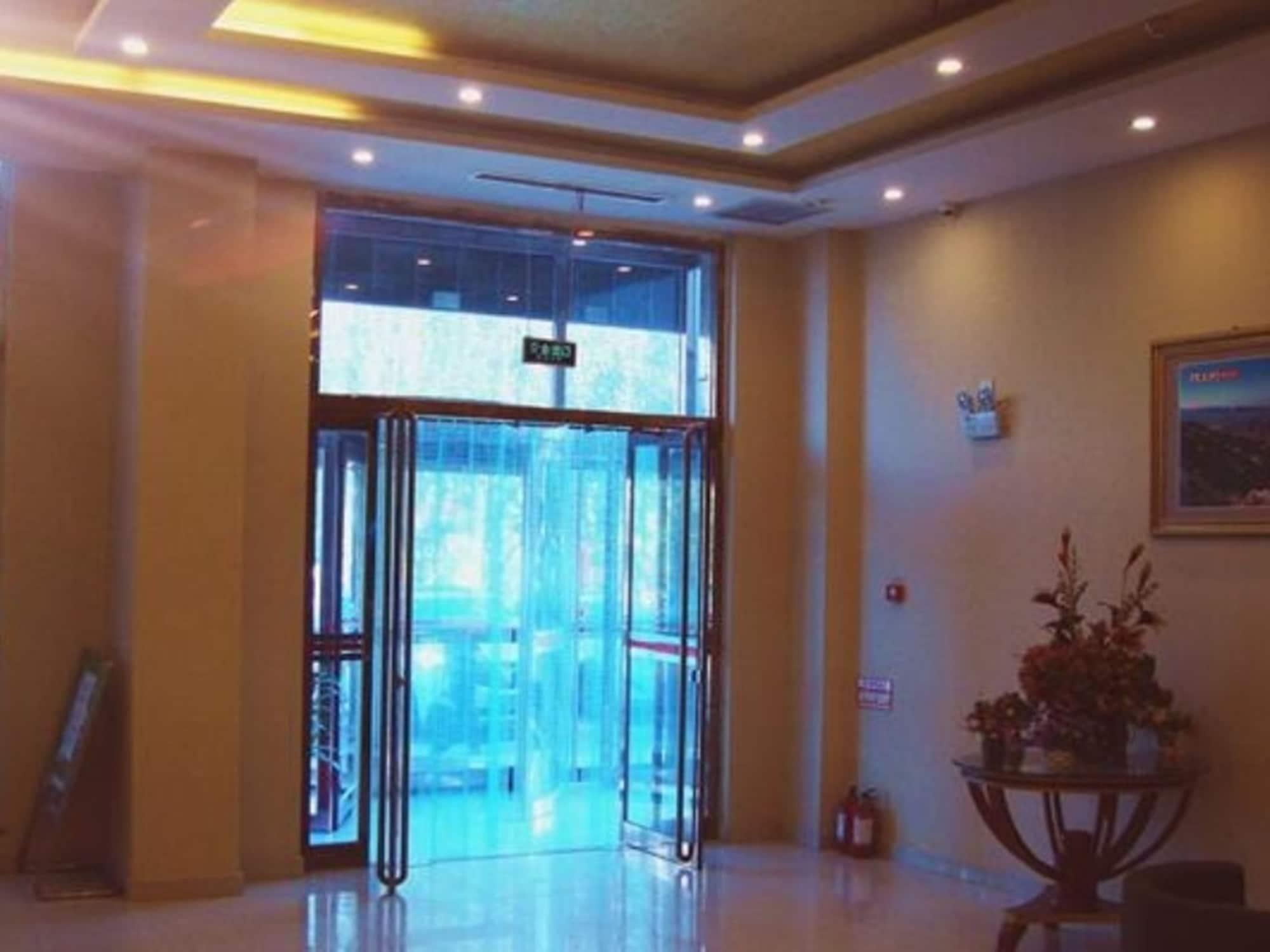 Vista Lobby GreenTree Inn ZhangJiaKou Qiaoxi District WuYi East Street JianXing Express Hotel