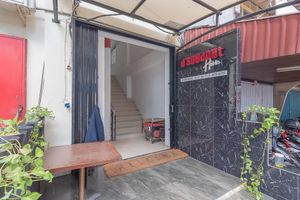 Alojamiento - RedDoorz @ H. Agus Salim Street